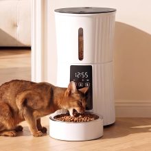 Automatic Cat Feeder for 2 Pets 6L Dog Food Dispenser, White - view 1 of 6 | NEWBULIG